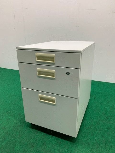H610 3段ワゴン(白) 複数入荷(鍵付き)取手全面日焼け有り