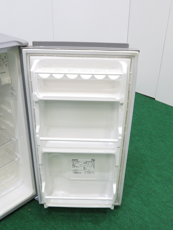 ♦️EJ11番SANYOノンフロン冷凍冷蔵庫 【2008年製】 - キッチン家電
